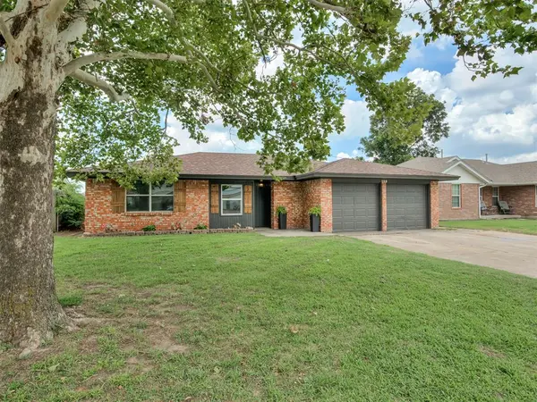 128 SW 6th ST, Moore, OK 73160