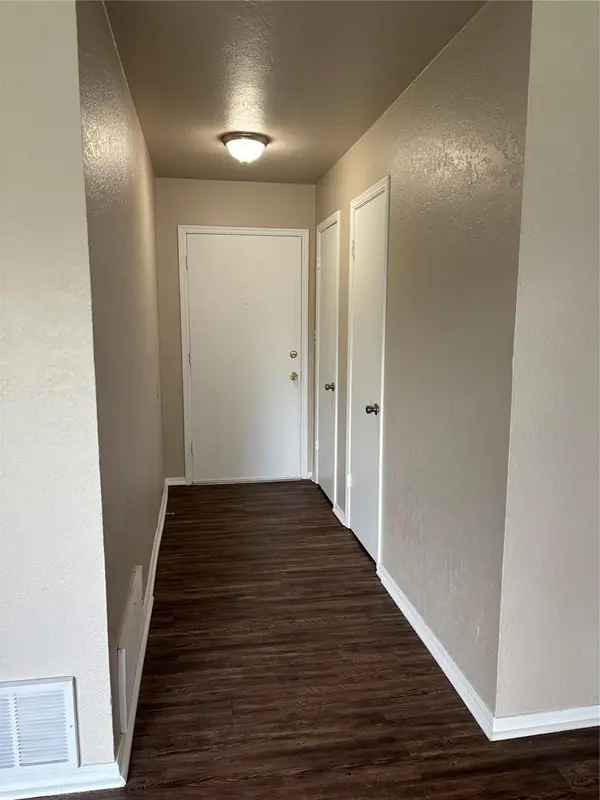 624 SW 12th ST, Moore, OK 73160