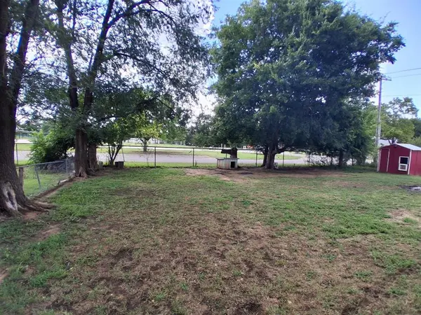 1349 Neighborhood PL, Seminole, OK 74868