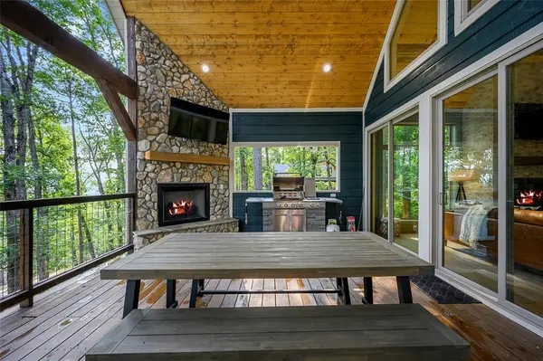 236 Moonshiner Springs TRL, Broken Bow, OK 74728