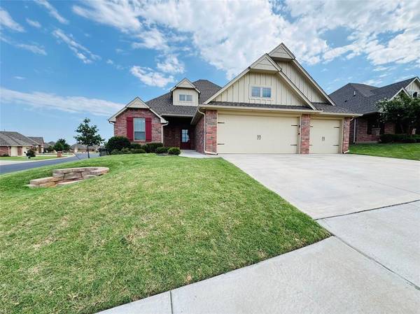 633 Texoma DR, Edmond, OK 73025