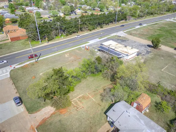 2000 S Midwest BLVD, Midwest City, OK 73110