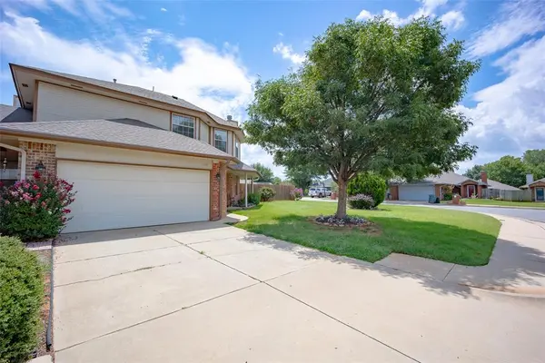336 Lariat CIR, Edmond, OK 73003