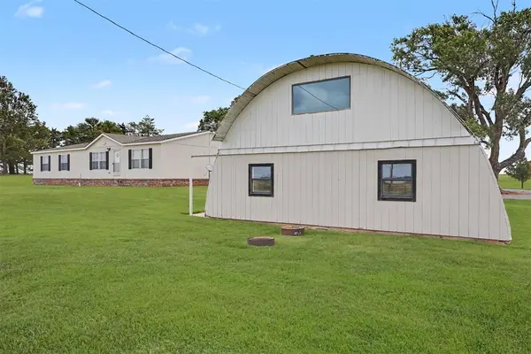 10716 N 2010 RD, Elk City, OK 73644