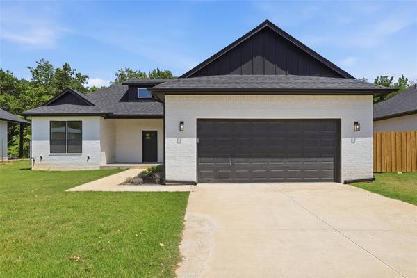 4208 N Shadybrook DR, Midwest City, OK 73110