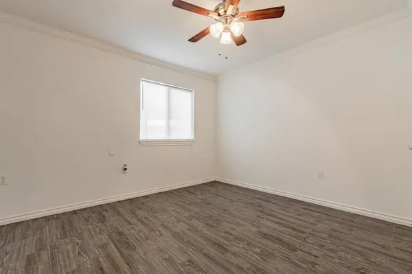 319 E Edwards ST #5, Edmond, OK 73034