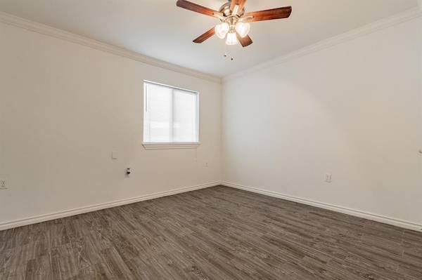319 E Edwards ST #5, Edmond, OK 73034