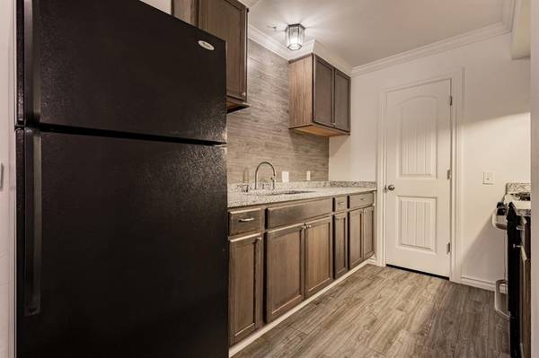 319 E Edwards ST #5, Edmond, OK 73034
