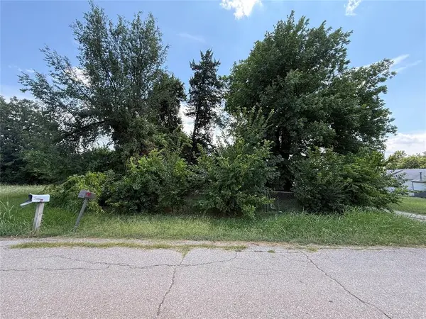 1615 E Lincoln AVE, Guthrie, OK 73044