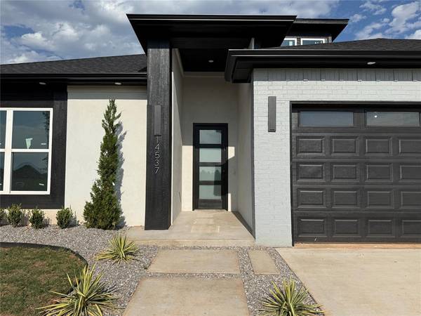 14537 Astor LN, Yukon, OK 73099