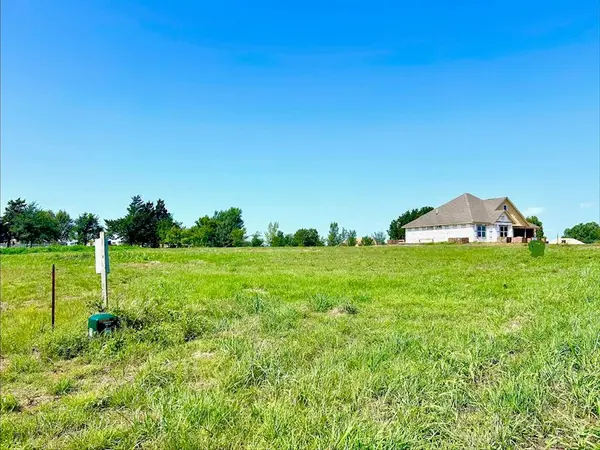 566 Jasen ST, Guthrie, OK 73044