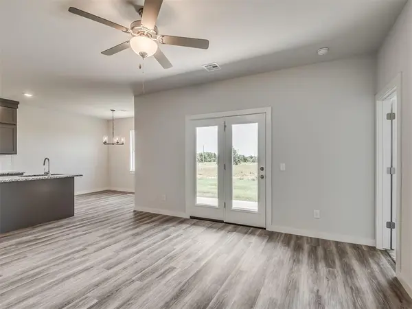 5661 Grassland DR, Guthrie, OK 73044