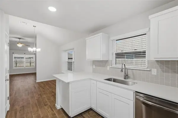 11428 SW 11th ST, Yukon, OK 73099