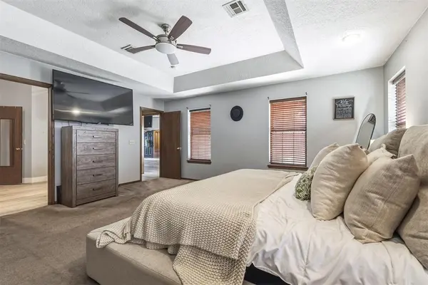 310 Shale Crest, Clinton, OK 73601