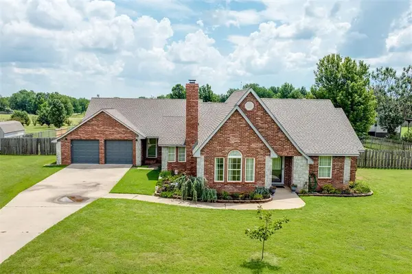 4100 S Bluebird ST, El Reno, OK 73036