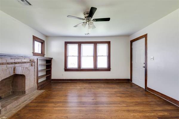 1618 NE 11th ST, Oklahoma City, OK 73117