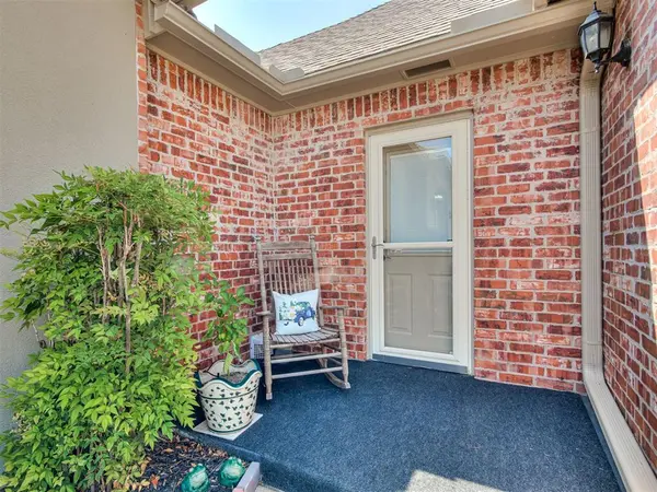 11104 Shoreside DR, Oklahoma City, OK 73170