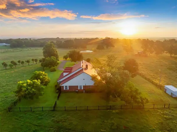 830 N Denison RD, Idabel, OK 74745