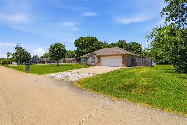 208 S 9th AVE, Stroud, OK 74079