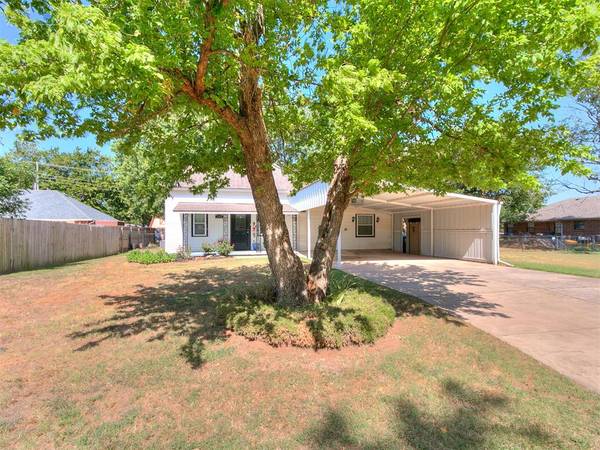 305 SE 1st ST, Tuttle, OK 73089