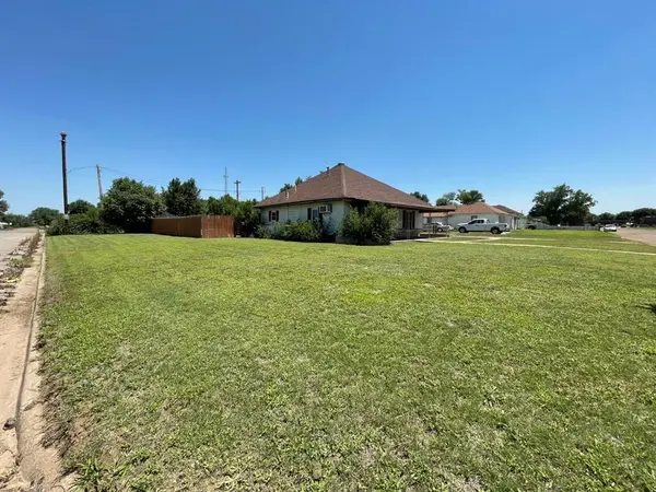 502 N Avenue B, Beaver, OK 73932