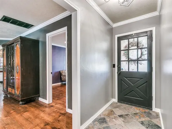 2601 Chateau DR, Norman, OK 73069