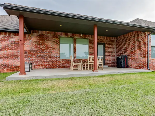 1781 Porter ST, Guthrie, OK 73044