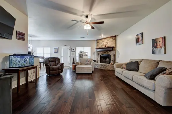 1479 Sunset CIR, Edmond, OK 73025