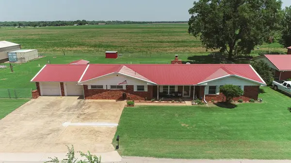 804 North ST, Maysville, OK 73057