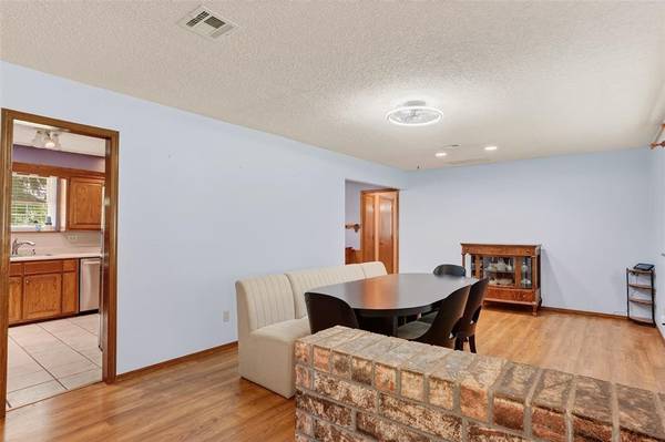 1901 Ives WAY, Choctaw, OK 73020