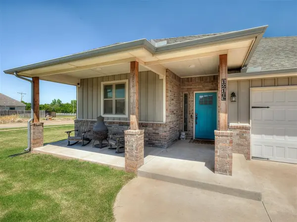 1216 N Taylor WAY, Mustang, OK 73064