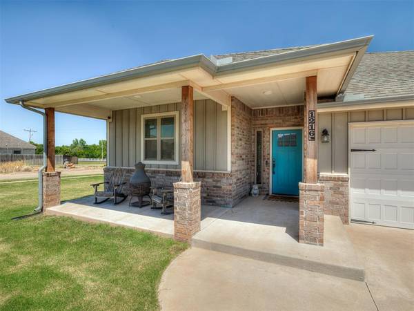 1216 N Taylor WAY, Mustang, OK 73064