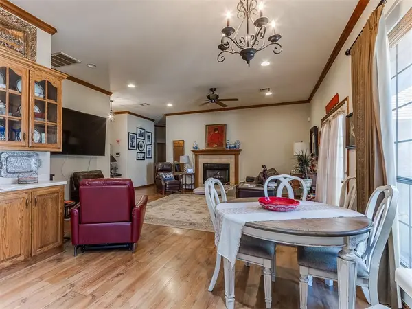 1404 N Canyon WAY, Guthrie, OK 73044