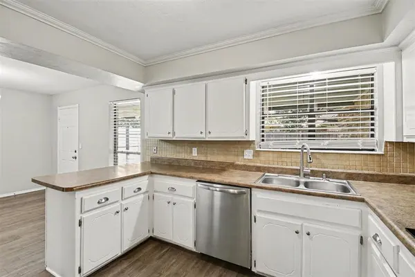 2821 Morgan TRL, Edmond, OK 73012