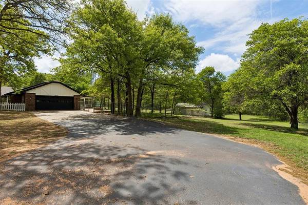 10331 Black Oaks DR, Oklahoma City, OK 73165