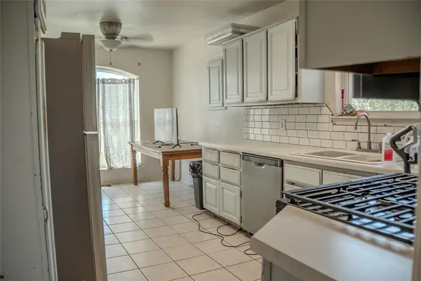 911 NW 172nd ST, Edmond, OK 73012