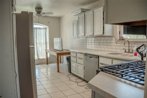 911 NW 172nd ST, Edmond, OK 73012