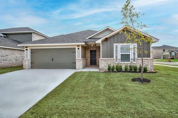 1902 Palmatum RD, El Reno, OK 73036