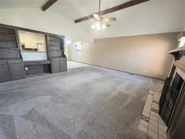 10413 Glascow DR, Yukon, OK 73099