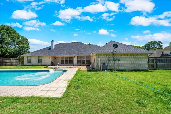 11 NW Sandy Trail LN, Lawton, OK 73505