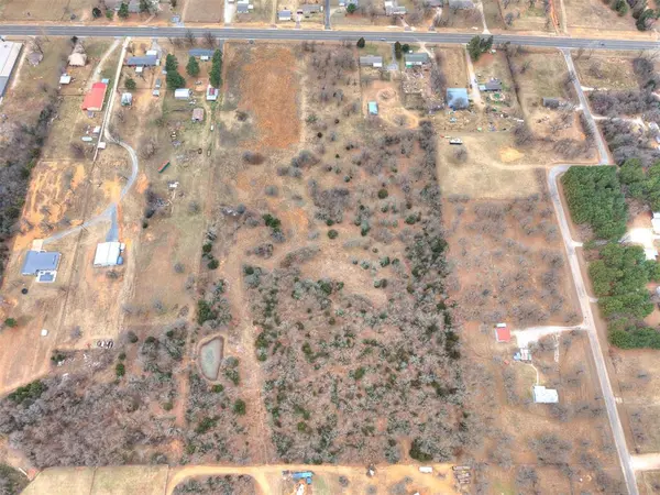 S Harrah RD, Harrah, OK 73045