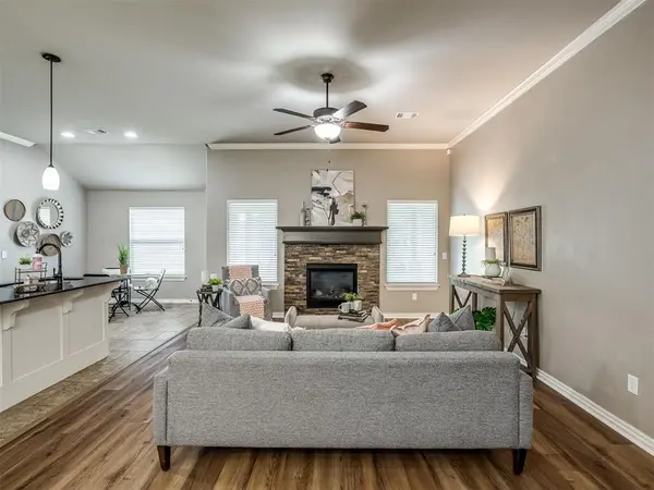 4901 Wister LN, Edmond, OK 73025