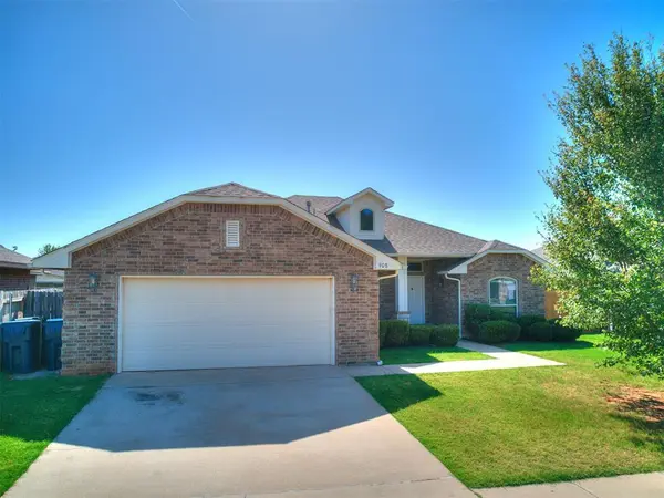 908 Laurel Creek DR, Yukon, OK 73099