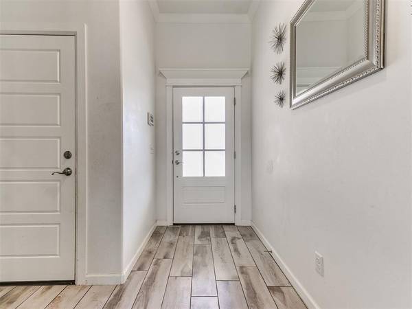 9225 NW 88th ST, Yukon, OK 73099