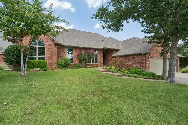 1724 Boomer TRL, Edmond, OK 73034