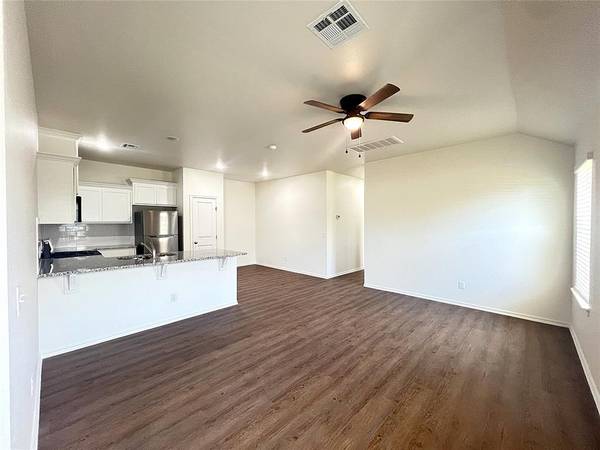 10622 SW 17th TER, Yukon, OK 73099