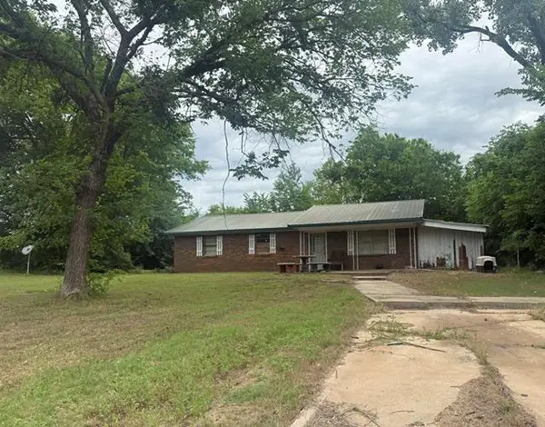 306 W Jerry LN, Maud, OK 74854