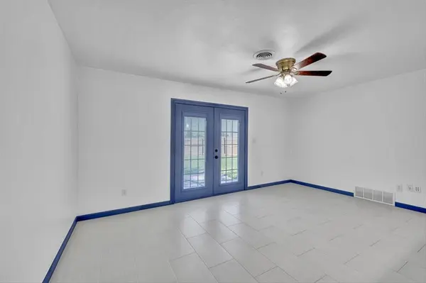 100 Bellaire DR, Oklahoma City, OK 73160