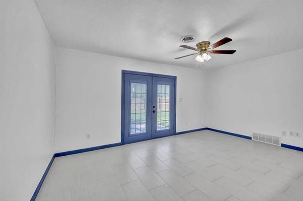 100 Bellaire DR, Oklahoma City, OK 73160