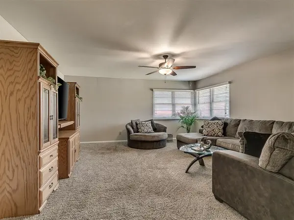 6416 Braniff DR, Oklahoma City, OK 73105